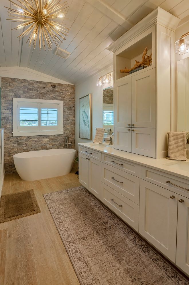 Modern soaking tub
